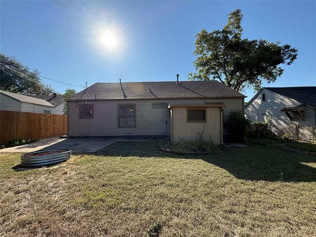 Building Photo - 1321 Smilax Ave