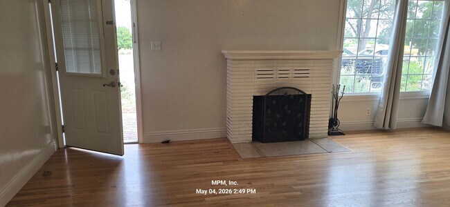 Building Photo - 2707 Vine St