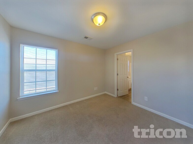 Building Photo - 1152 Rabon Pond Dr