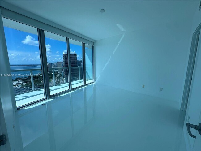 Building Photo - 888 Biscayne Blvd