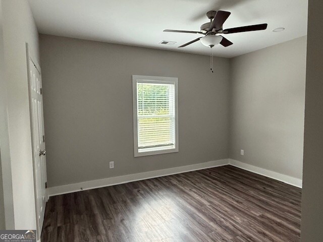 Building Photo - 2587 Memorial Rd