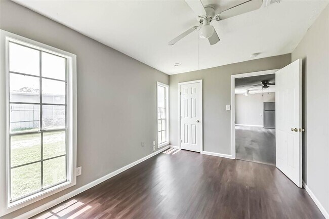 Building Photo - 14249 Brownsville St