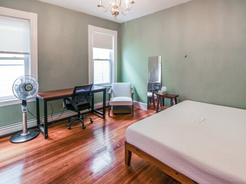 Building Photo - 52 Fayette St