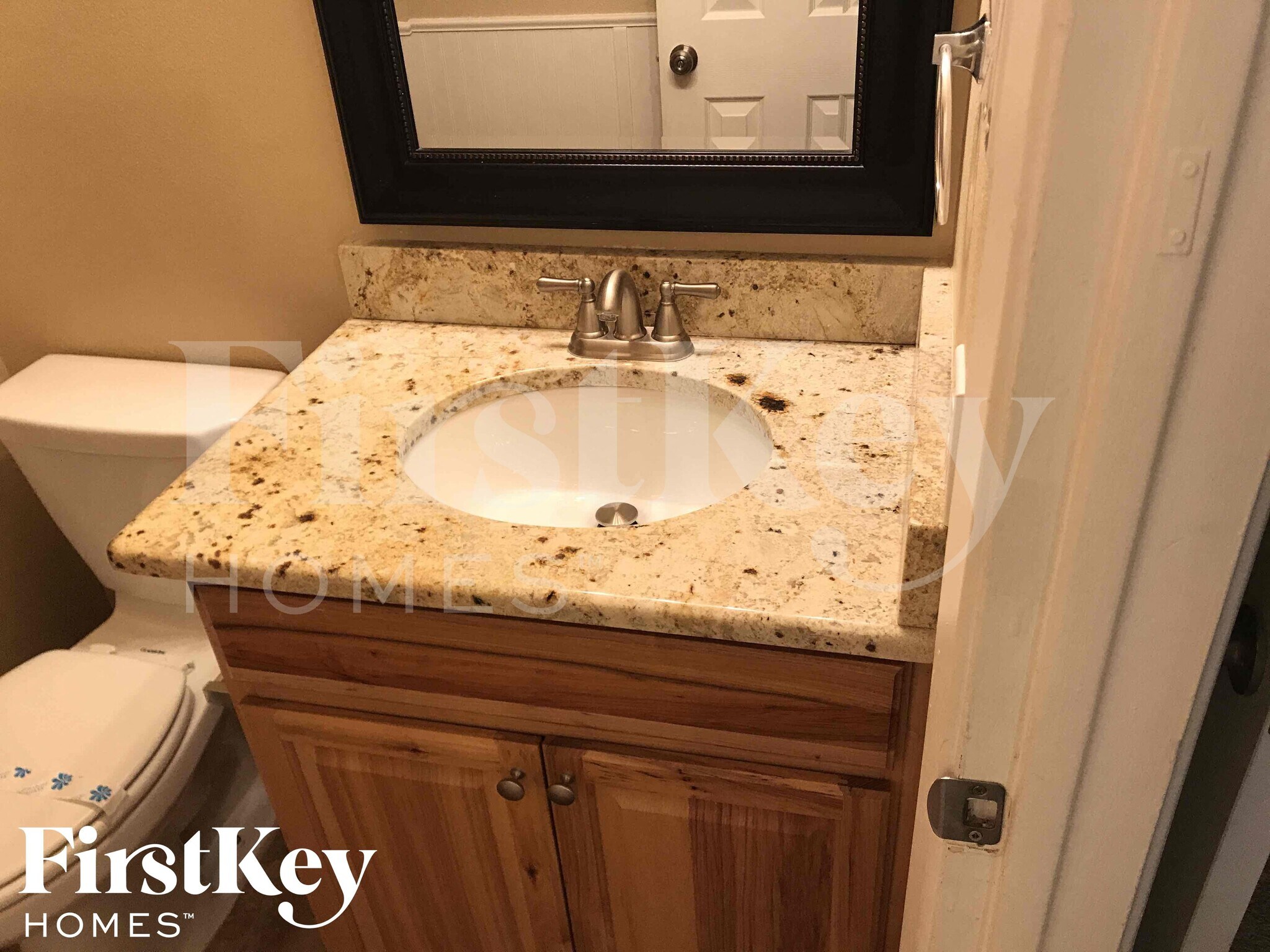 Building Photo - 4149 W Shangri La Rd