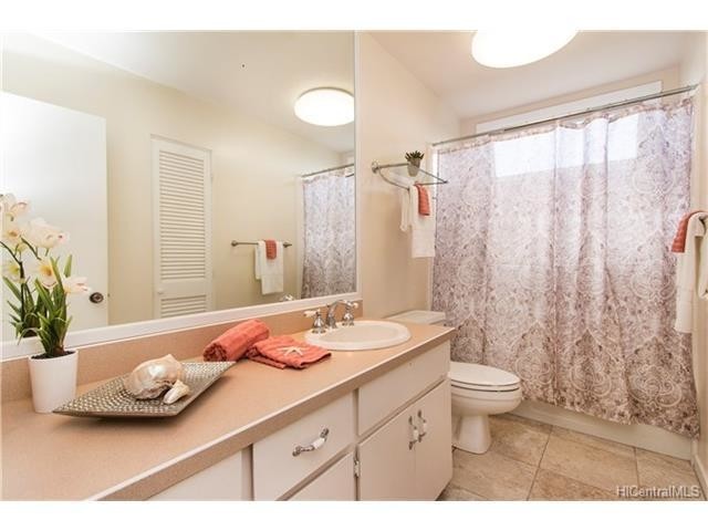 Main Bathroom - 2447 Aha Aina Pl