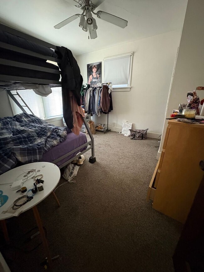 Building Photo - SE - Main &amp; 23rd St N