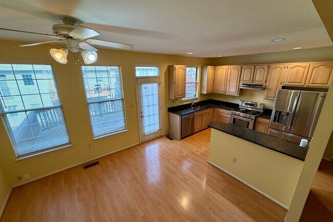 Building Photo - 14614 Stream Pond Dr