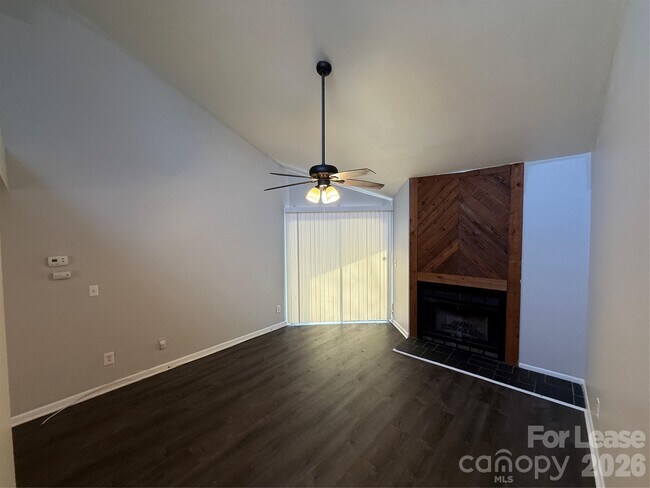 Building Photo - 4617 Sharon Chase Dr