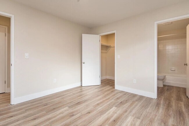 Building Photo - 3689 Grant Dr