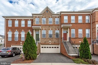 Building Photo - 22050 Dilworth Square