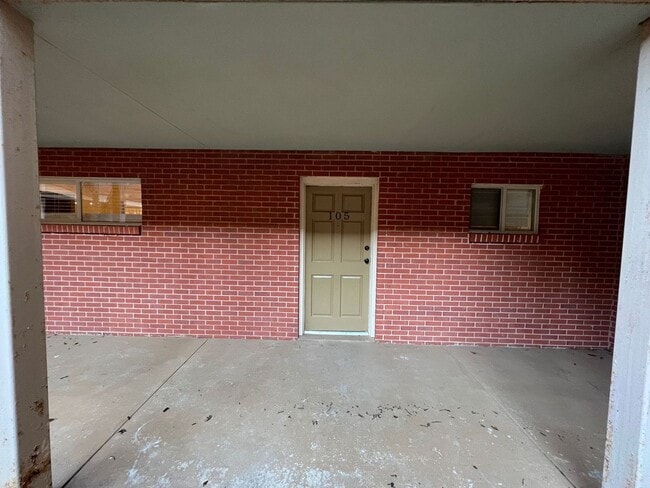 Building Photo - PRE-LEASING FOR AUGUST 9 2026!