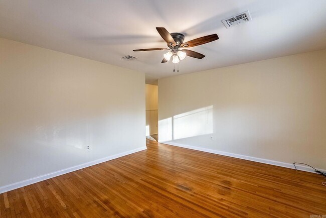 Building Photo - 7400 L St