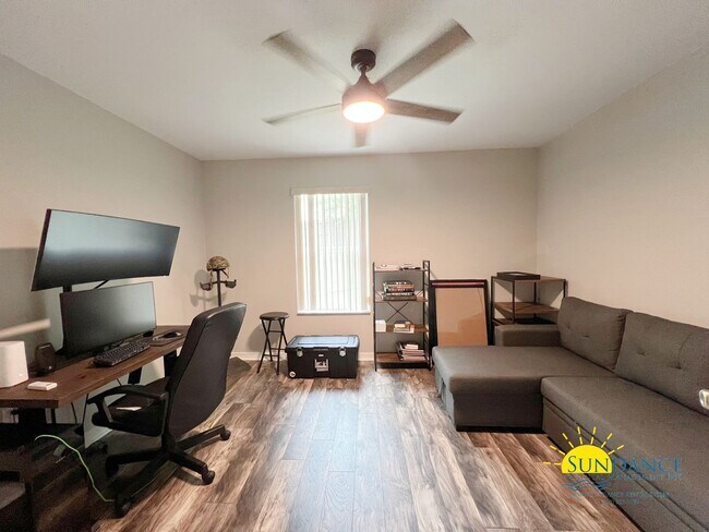 Building Photo - Charming 3-Bedroom Home in Ridge Crest Sub...