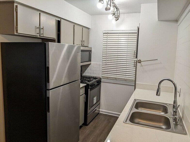 Building Photo - 8505 Shoal Creek Blvd