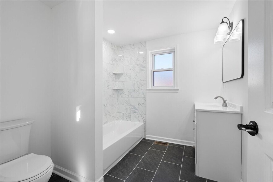 Building Photo - 53 Owasco St