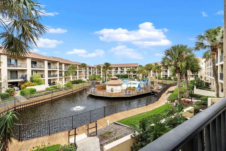 Building Photo - 850-A1A A1A Beach Blvd