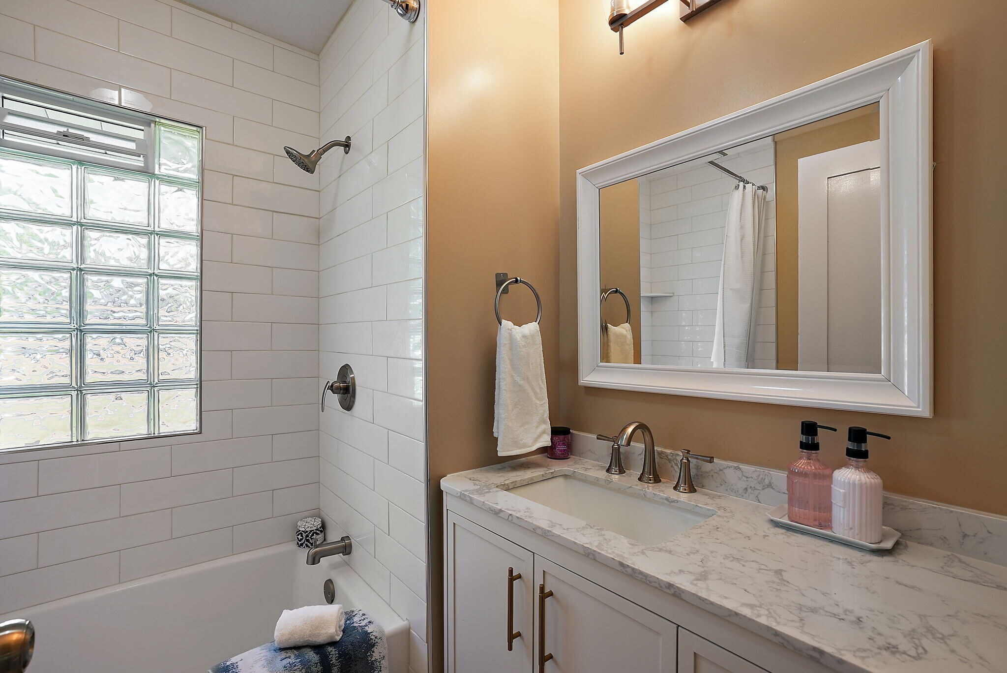 Building Photo - 7961 59th Ave N