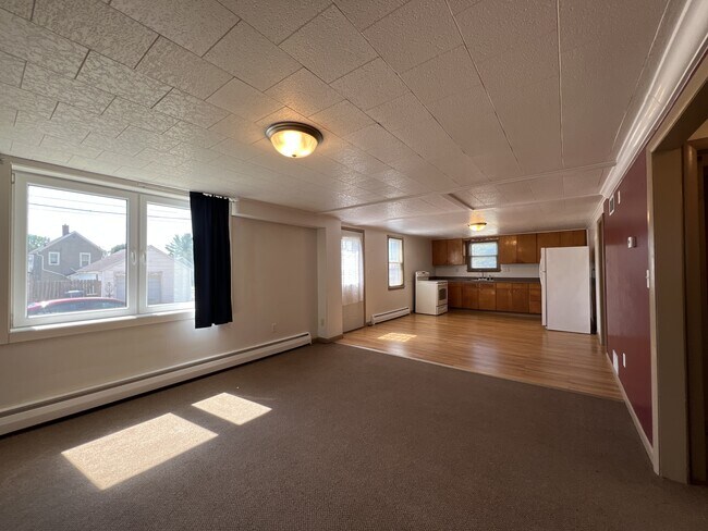 Building Photo - 1245 High Bluff St