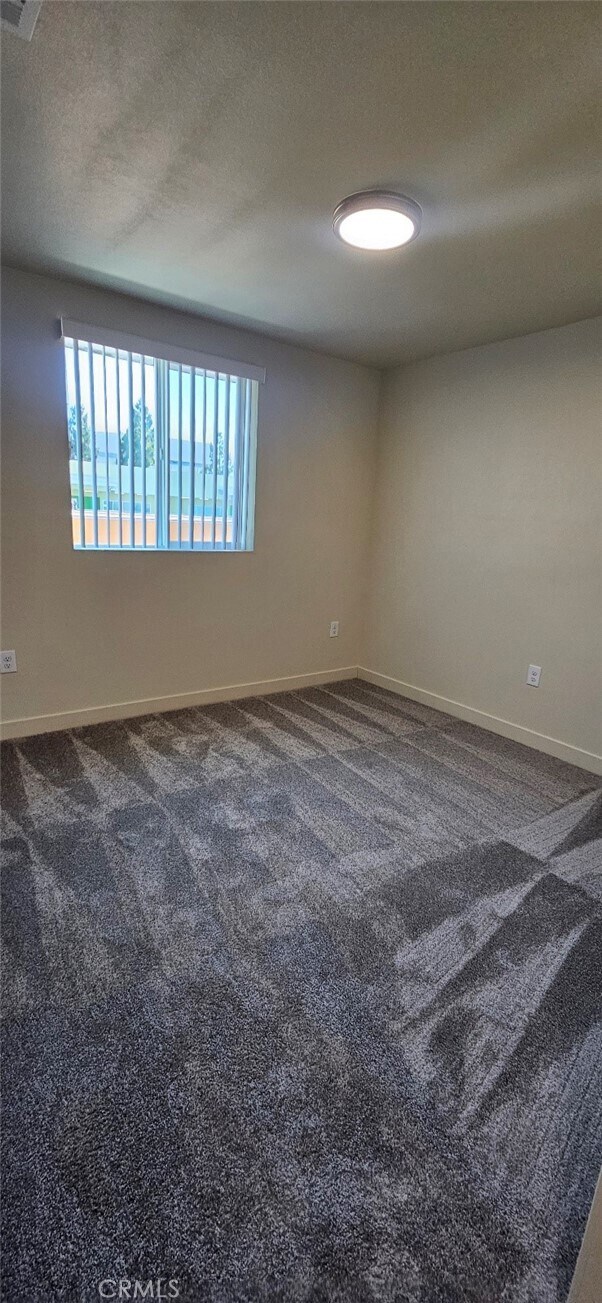 Building Photo - 3839 Woodlawn Ave