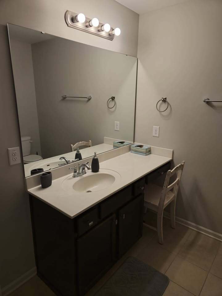 Building Photo - 214 Hamlet Pl