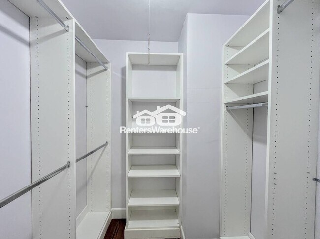Building Photo - 2909 Duke of York Dr