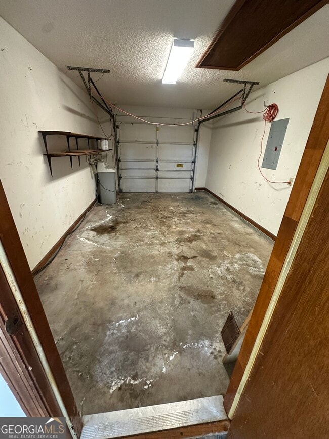 Building Photo - 205 Woodlawn Dr