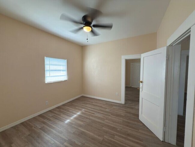 Building Photo - Charming 3 bed 1 bath 1176 Sq. Ft