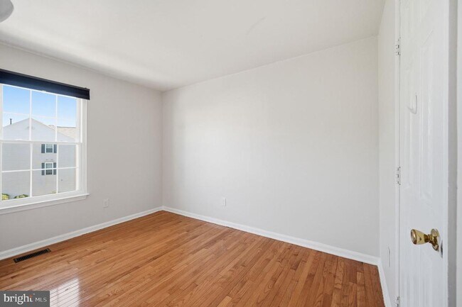 Building Photo - 7676 Helmsdale Pl