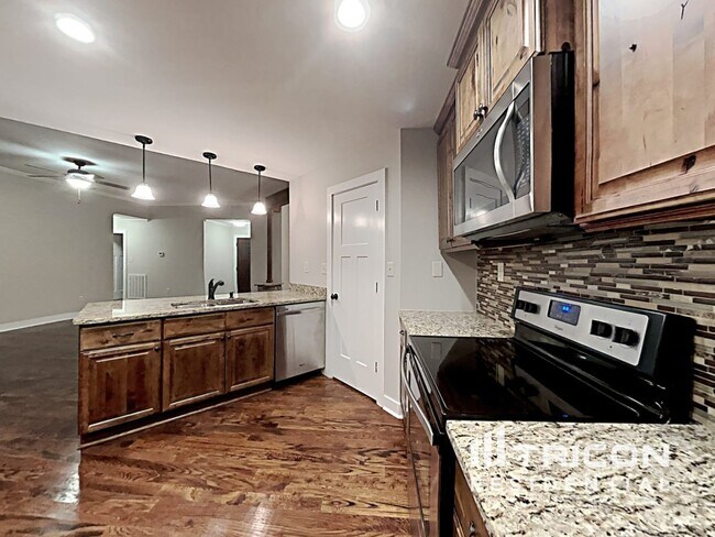 Building Photo - 702 Barkley Ave