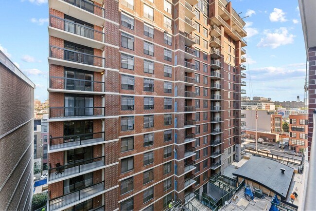 Building Photo - 759 2nd St