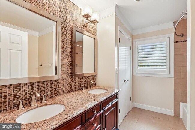 Building Photo - 1506 Widows Mite Rd