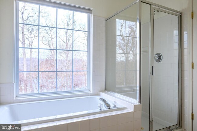 Building Photo - 3842 Koval Ln