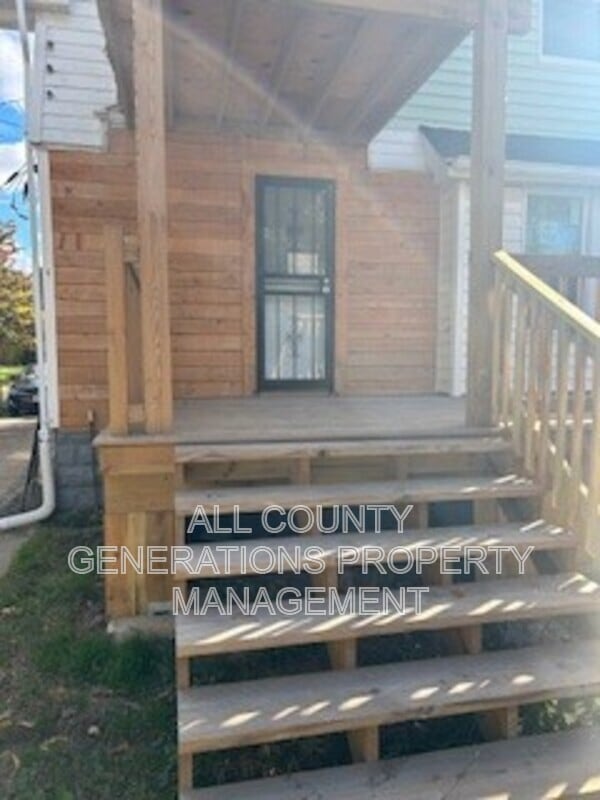 Building Photo - 3540 E 133rd St