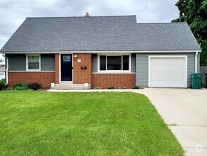 Building Photo - W158N9026 Charles Dr