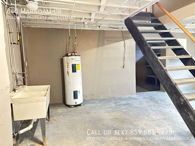 Building Photo - 640 Marnoam Dr