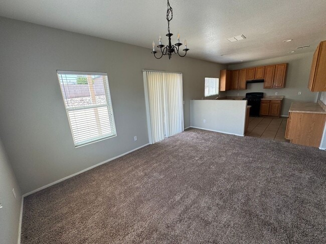 Building Photo - 3 Bedroom - 2.5 Bath - 2010 Sq. Ft. - Sahuarita Home