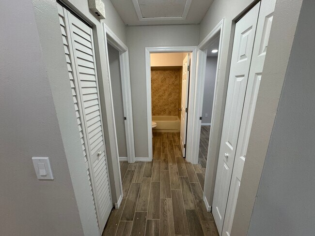 Building Photo - 21514 Campbell Dr