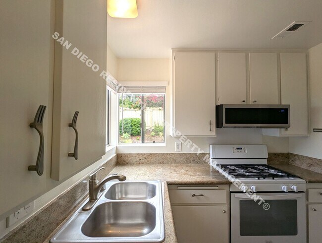 Building Photo - 4749 Canterbury Ct