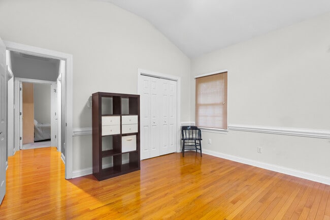 Building Photo - 106 Brugg Ct