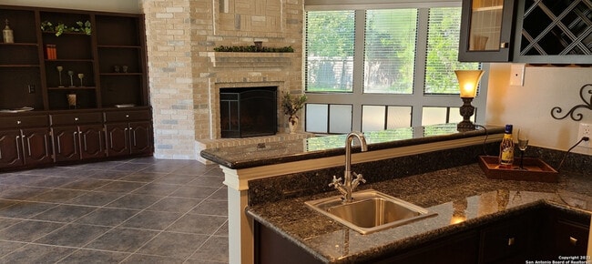 Building Photo - 1406 Branchwood