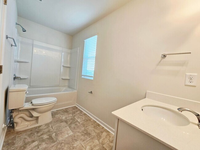 Building Photo - NEW 4- Bedroom Home With Loft, Bonus Room and Fenced Backyard
