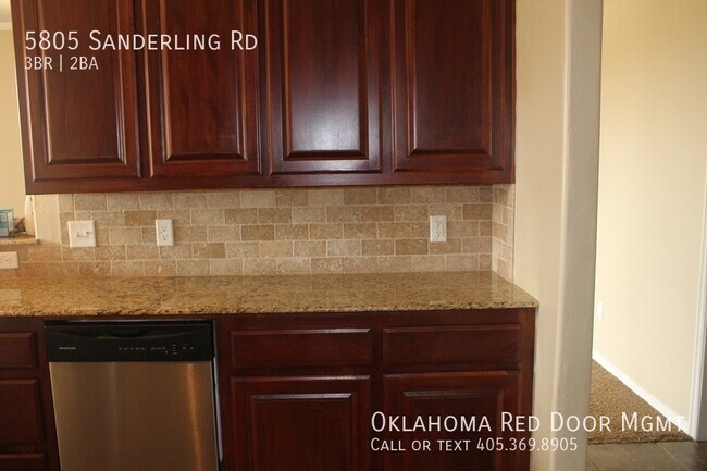 Building Photo - 5805 Sanderling Rd