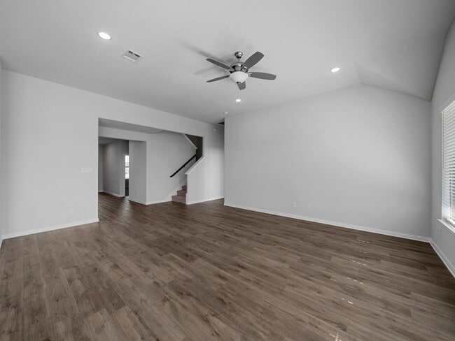 Building Photo - Almost New Modern Look 4 Bed 3 Bath House ...