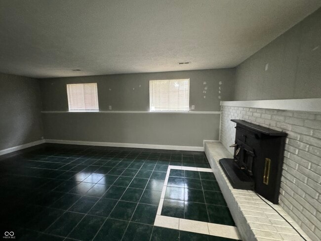 Building Photo - 5835 Pemberly Dr