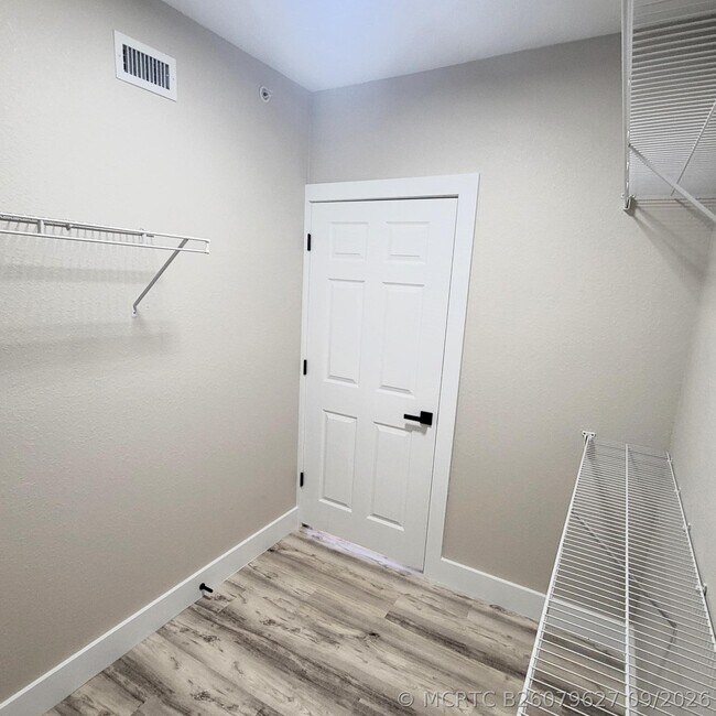 Building Photo - 6418 Emerald Dunes Dr