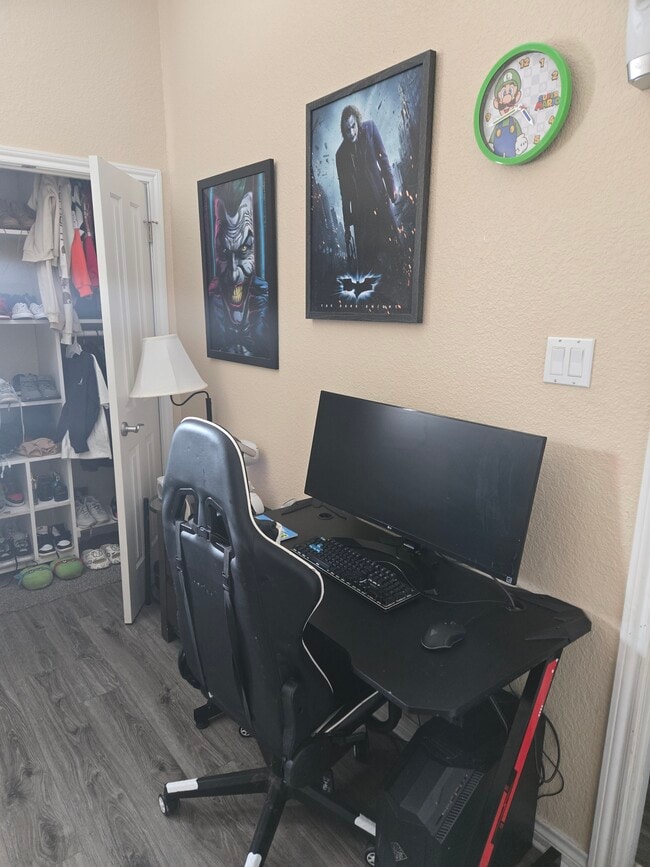 Building Photo - 3408 Lauren St