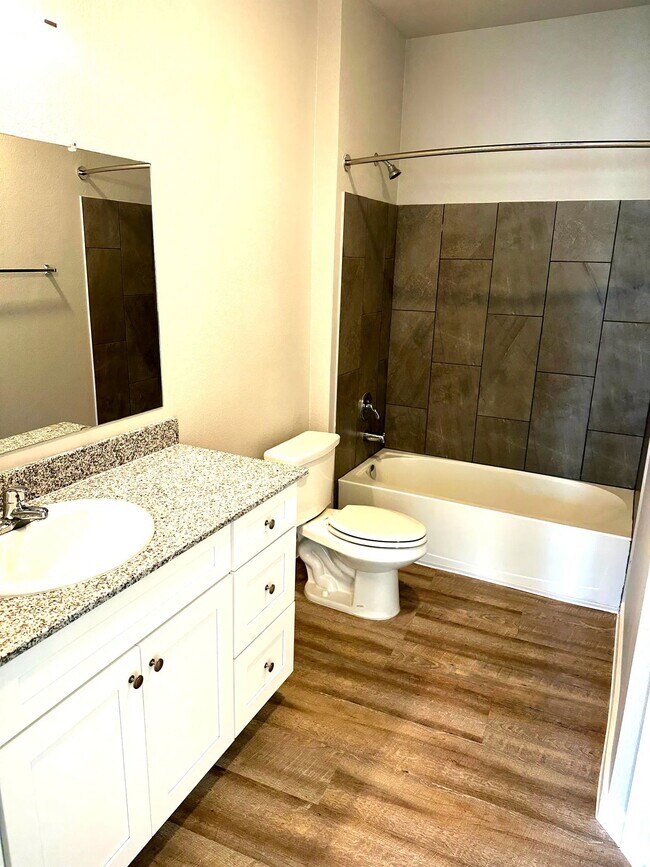 Building Photo - 1051 N Farm to Market 1660