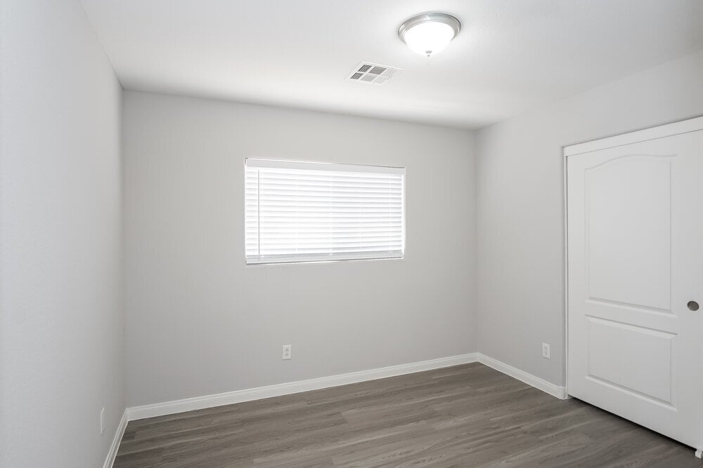 Building Photo - 186 Carlsbad Caverns St