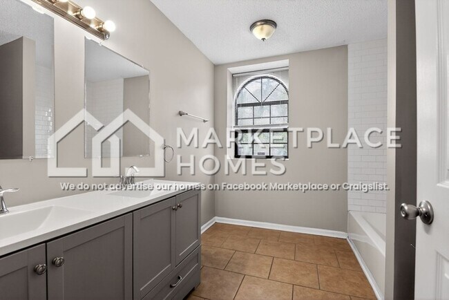 Building Photo - 1280 Independence Dr