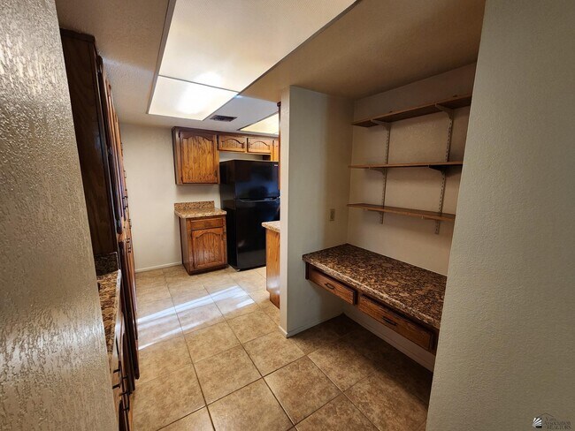 Building Photo - 2650 S Los Amigos Dr